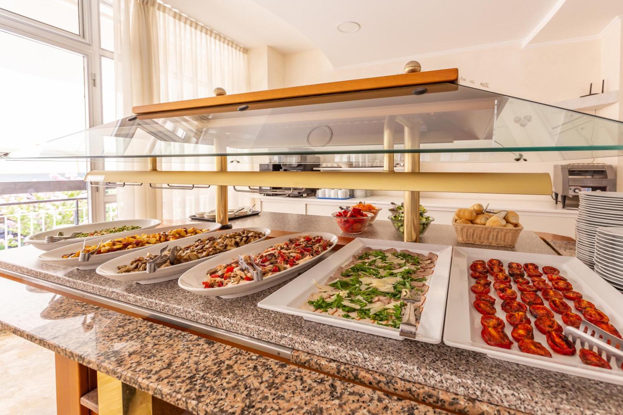 Hotel Ribot Rimini Buitenkant foto